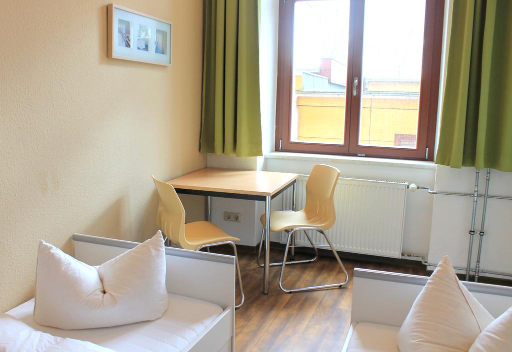 Younior-Hotel Stralsund Buitenkant foto
