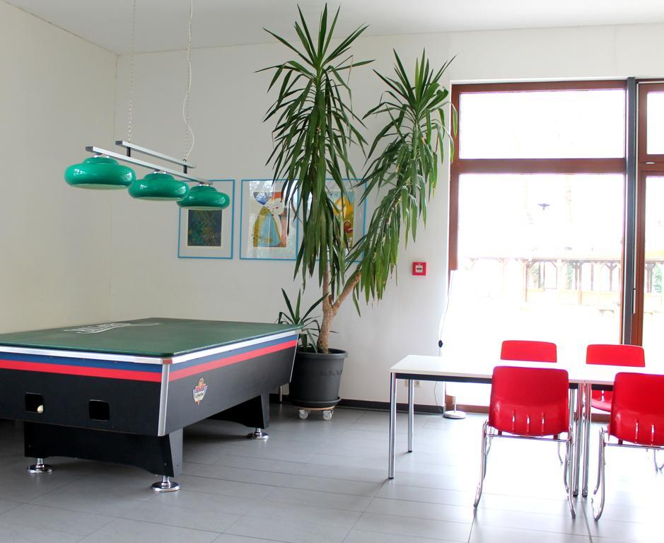 Younior-Hotel Stralsund Buitenkant foto