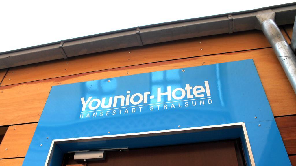 Younior-Hotel Stralsund Buitenkant foto