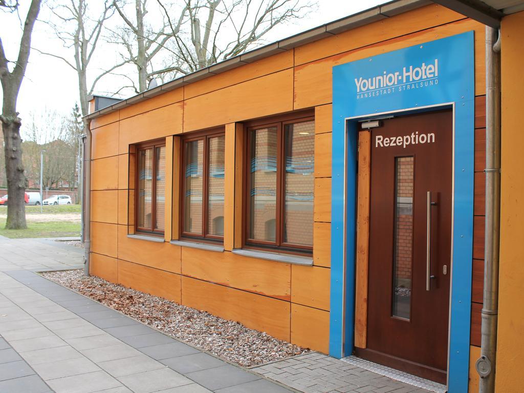 Younior-Hotel Stralsund Buitenkant foto